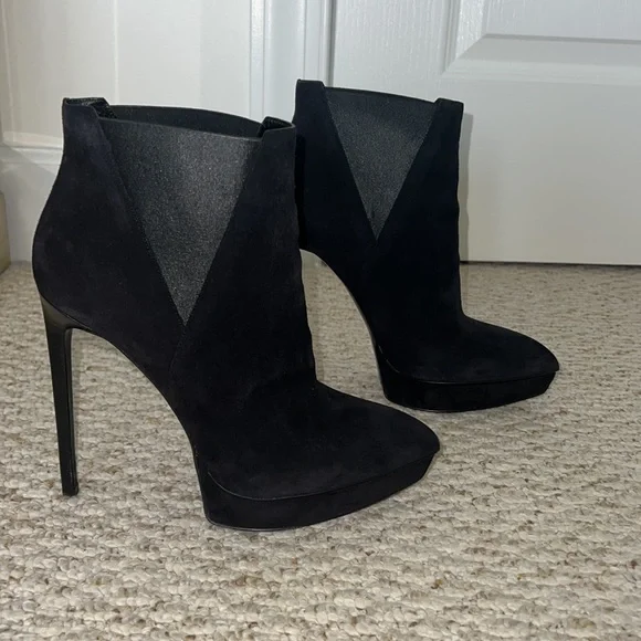 Saint Laurent Suede Platform Ankle Boot - Picture 4 of 13